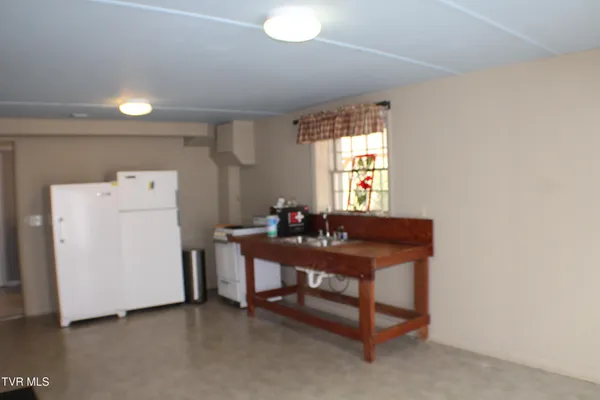 $2,200 | 2001 Lynnwood Road, Unit 3, Kingsport, TN 37660
