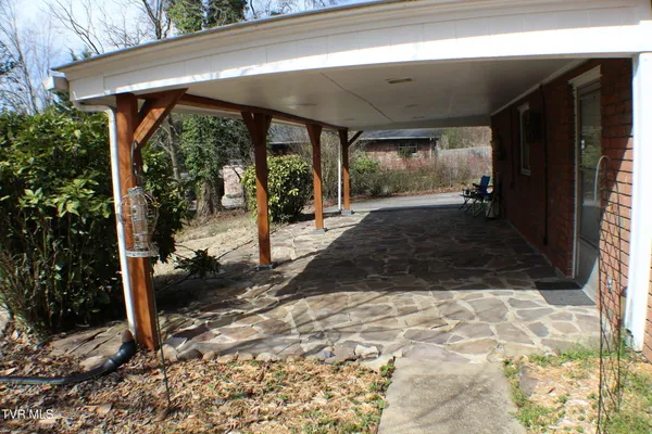 $2,200 | 2001 Lynnwood Road, Unit 3, Kingsport, TN 37660