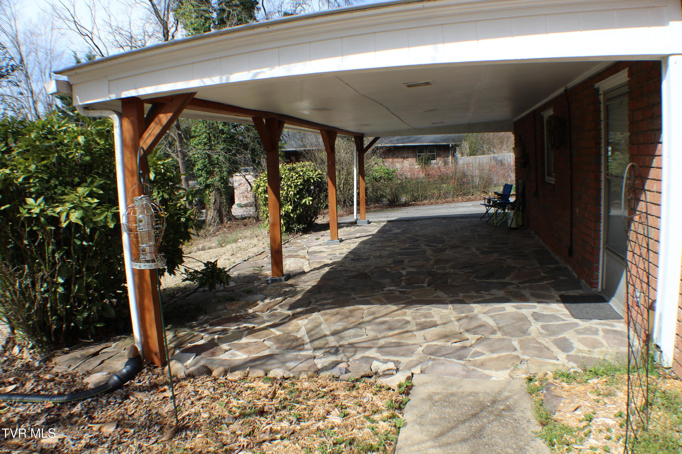 2001 Lynnwood Road, Unit 3 Kingsport, TN 37660 - Photo 6 of 48 IMG_9191