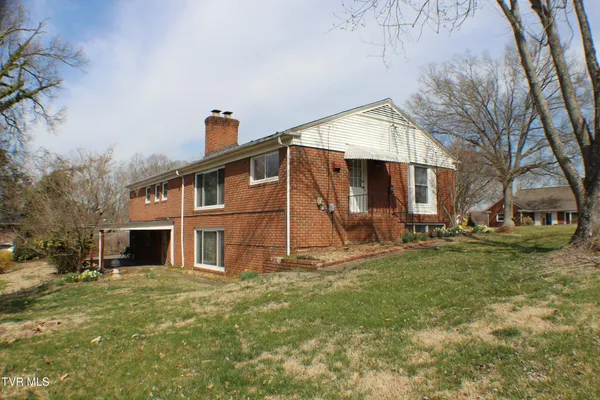 $2,200 | 2001 Lynnwood Road, Unit 3, Kingsport, TN 37660