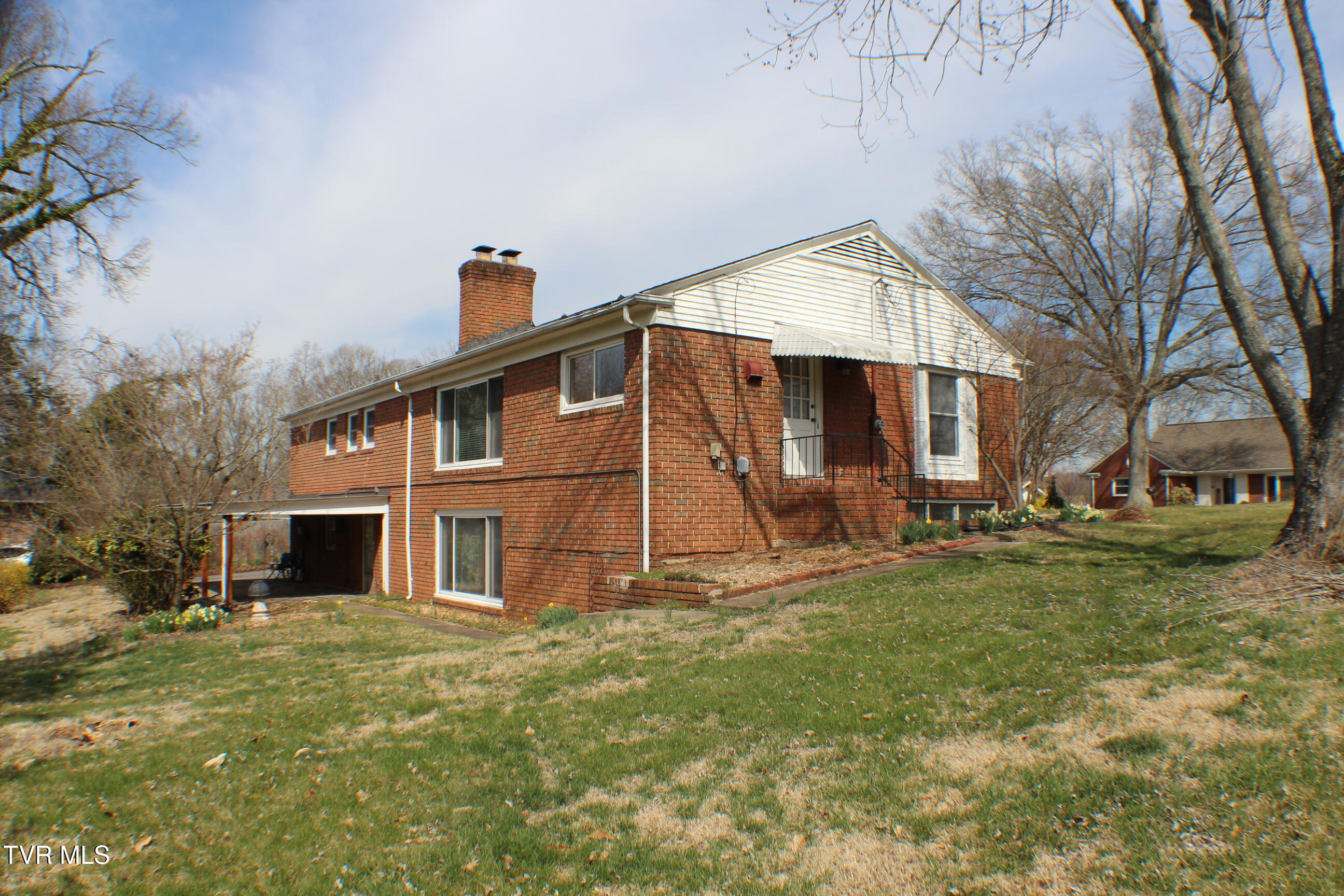 2001 Lynnwood Road, Unit 3 Kingsport, TN 37660 - Photo 7 of 48 IMG_9193