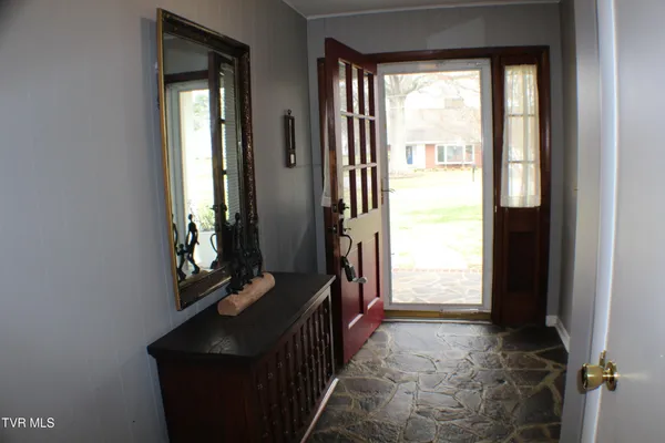 $2,200 | 2001 Lynnwood Road, Unit 3, Kingsport, TN 37660