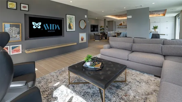 $4,675 | 19401 West Dixie Highway, Unit 806, Miami, FL 33180