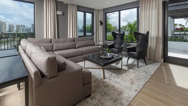 $4,675 | 19401 West Dixie Highway, Unit 806, Miami, FL 33180