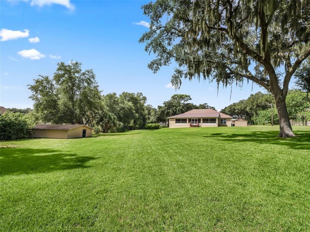 10285 Southeast Sunset Harbor Road Summerfield, FL 34491 - Photo 45 of 70 Gallery Image 45