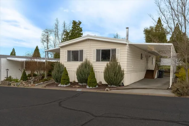 a view of a house with street
