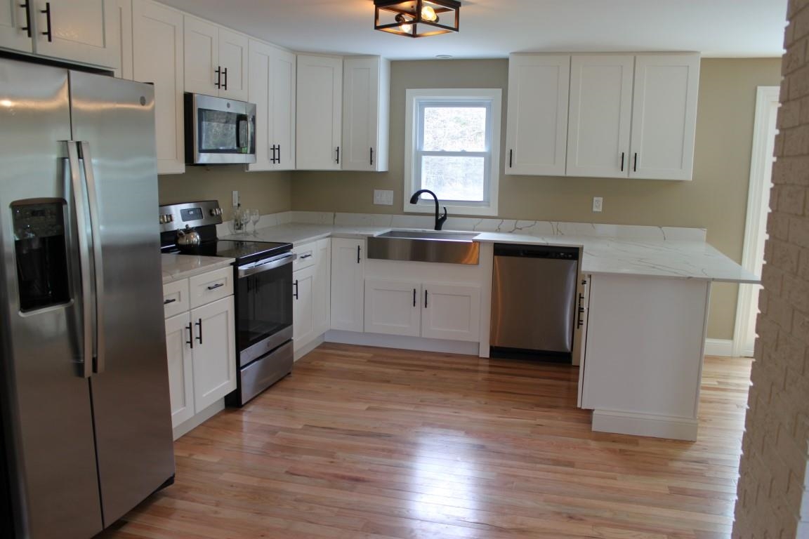 161 Rollingwood Road Eliot, ME 03903 - Photo 3 of 18 Gallery Image 3