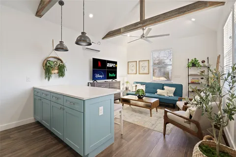 $995,000 | 2106 Kenwood Avenue, Austin, TX 78704