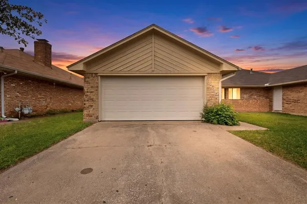 $2,245 | 3725 Northridge Drive, Irving, TX 75038