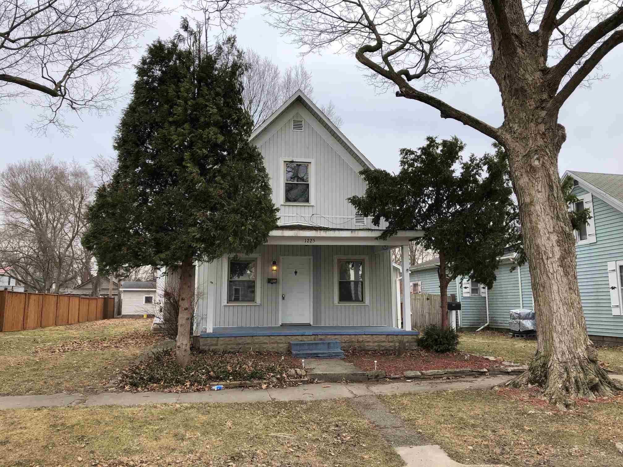 1225 Monroe Street Rochester, IN 46975 - Photo 1 of 16
