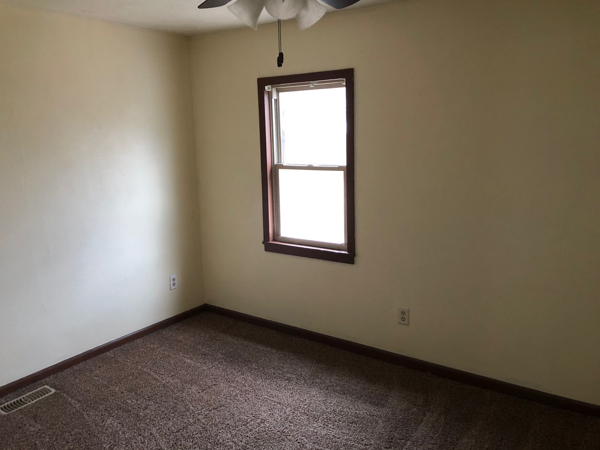 1225 Monroe Street Rochester, IN 46975 - Photo 8 of 16
