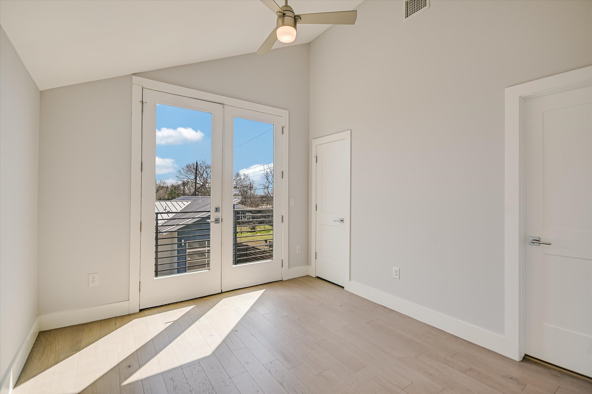 1131 Mason Avenue, Unit A Austin, TX 78721 - Photo 17 of 24