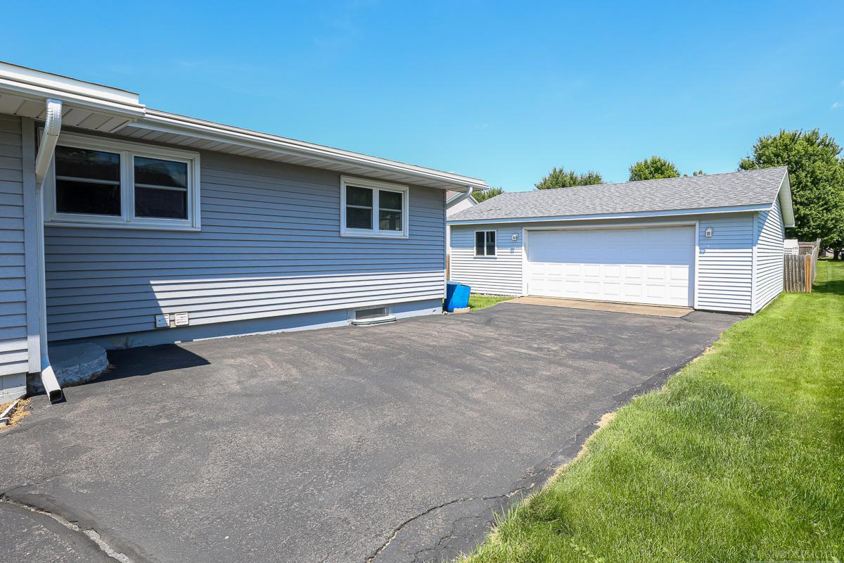 1470 5th Avenue Baldwin, WI 54002 - Photo 4 of 24