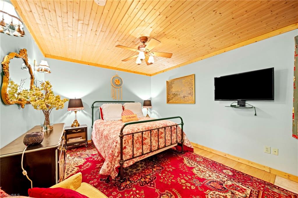 1902 Brown Road Sparta, NC 28675 - Photo 28 of 32