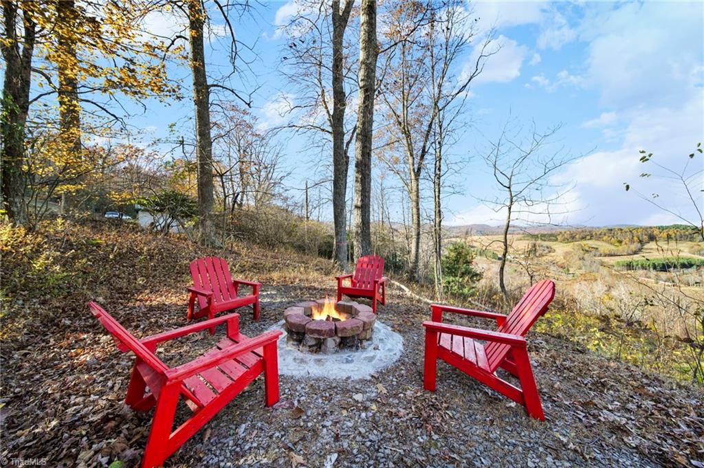1902 Brown Road Sparta, NC 28675 - Photo 7 of 32