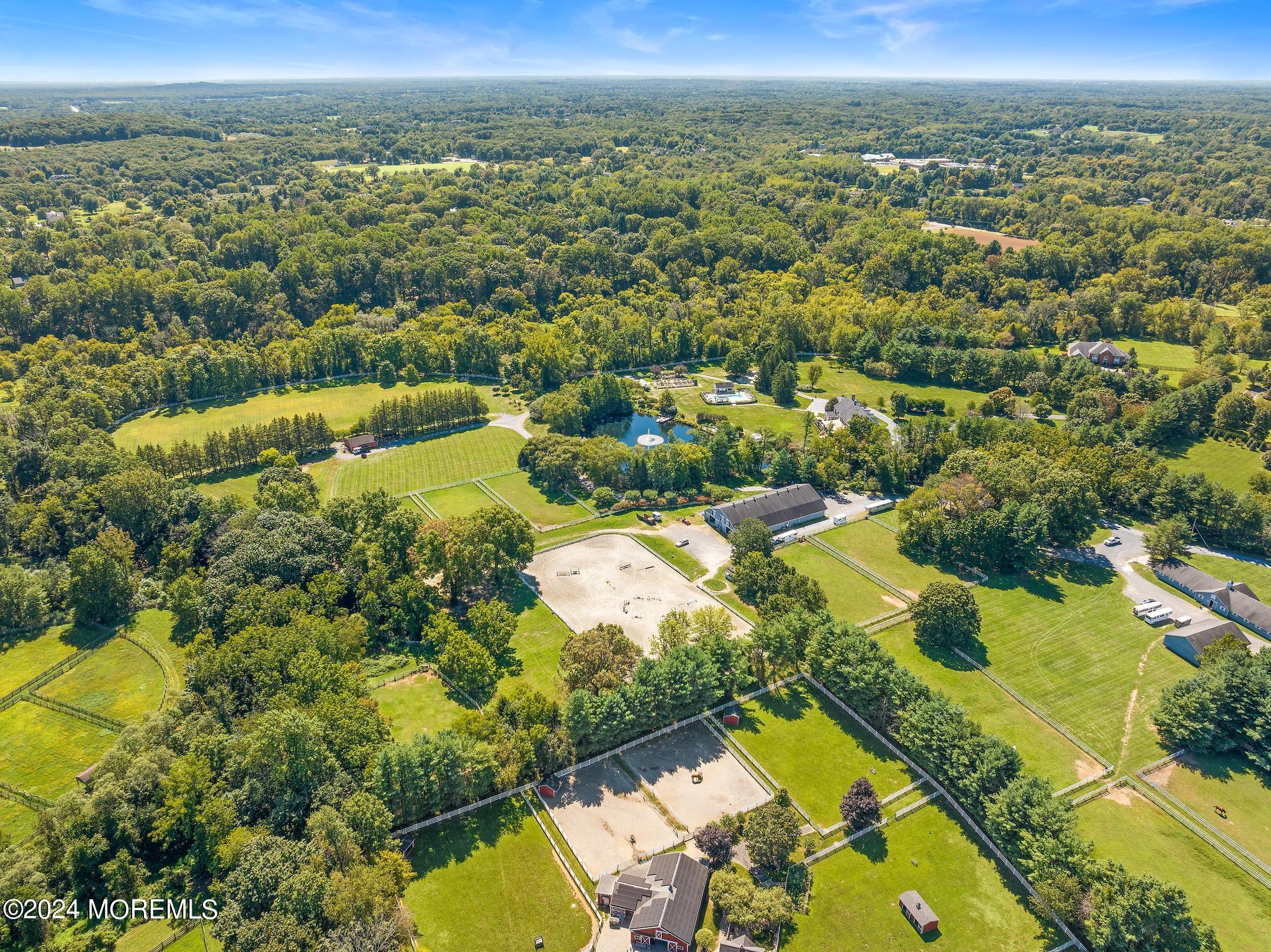 75 Willowbrook - Aerial