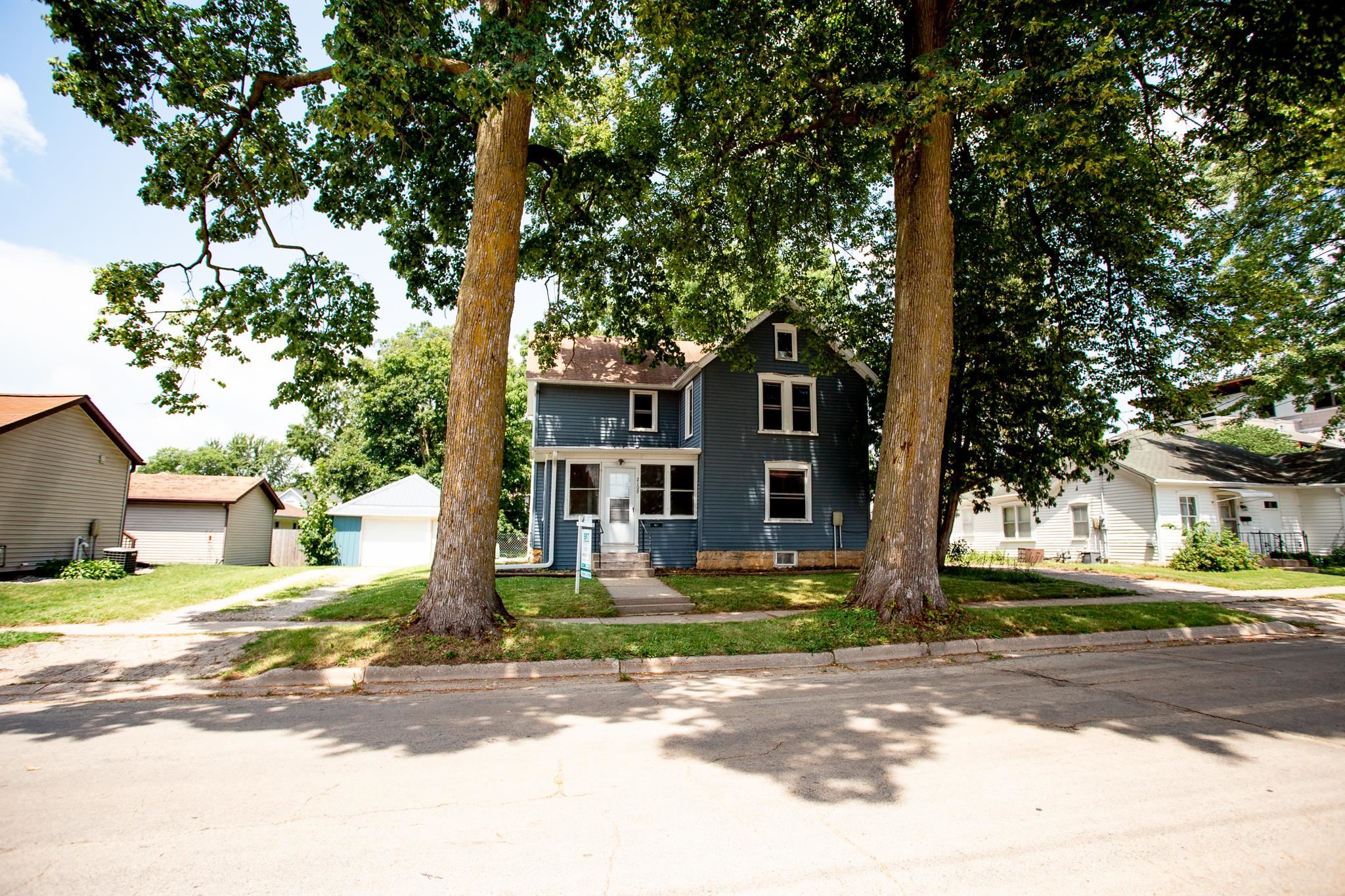 2109 16th Street Monroe, WI 53566 - Photo 9 of 36