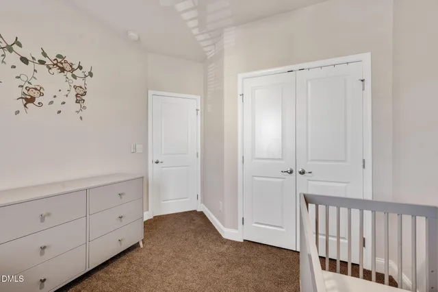 a view of a livingroom with closet
