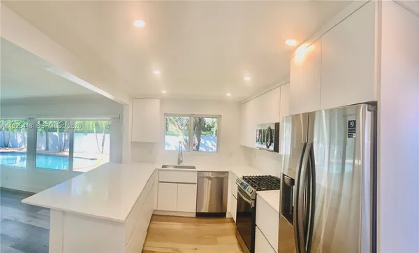$7,500 | 19340 Northeast 18th Court, Miami, FL 33179