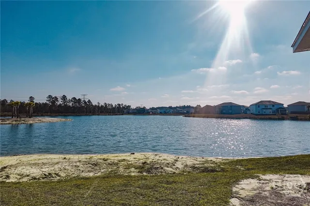 $2,300 | 457 Coconut Drive, Bloomingdale, GA 31302