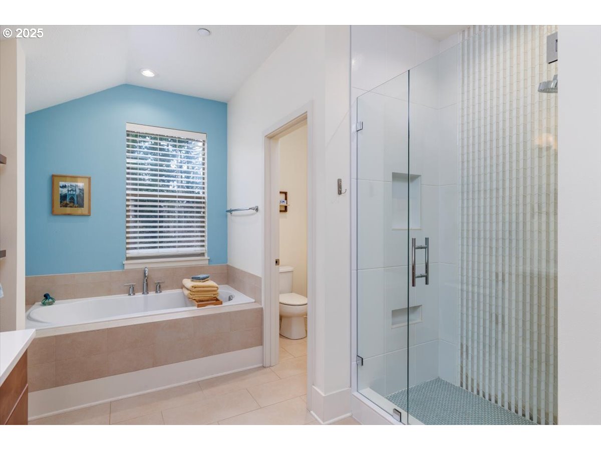 10077 Southwest Morrison Street Portland, OR 97225 - Photo 23 of 42 Bathroom, Attached