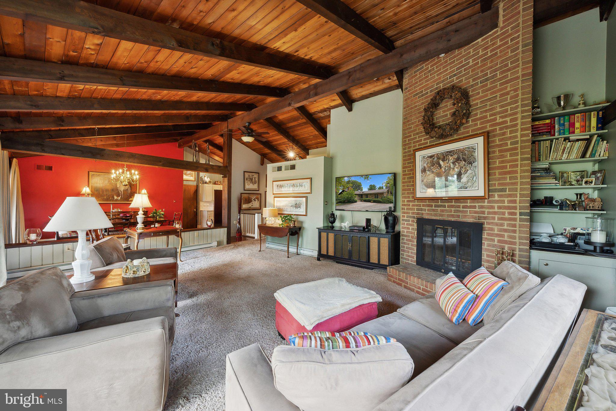 39773 Thomas Mill Road Leesburg, VA 20175 - Photo 7 of 27 soaring ceilings