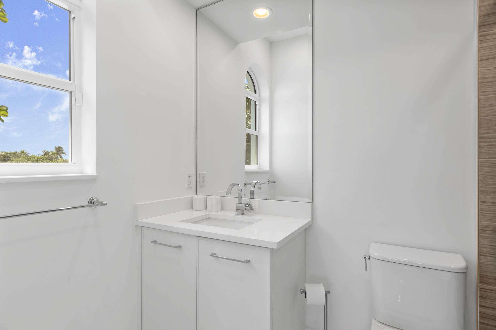 5 Beachway North Ocean Ridge, FL 33435 - Photo 37 of 60 Guest Bath