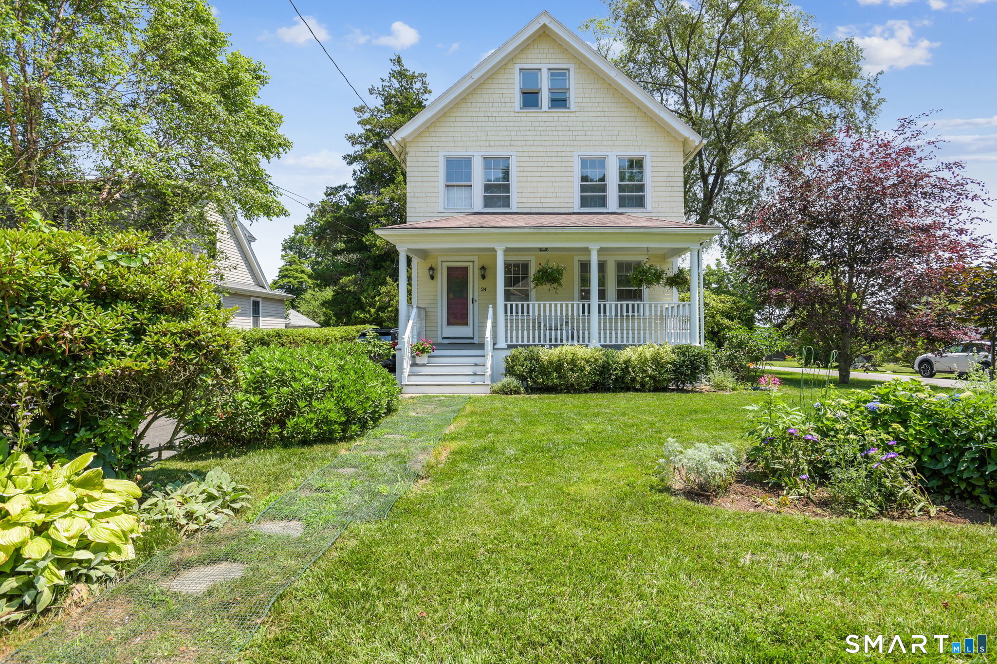 24 Warren Avenue Groton, CT 06355 - Photo 1 of 37