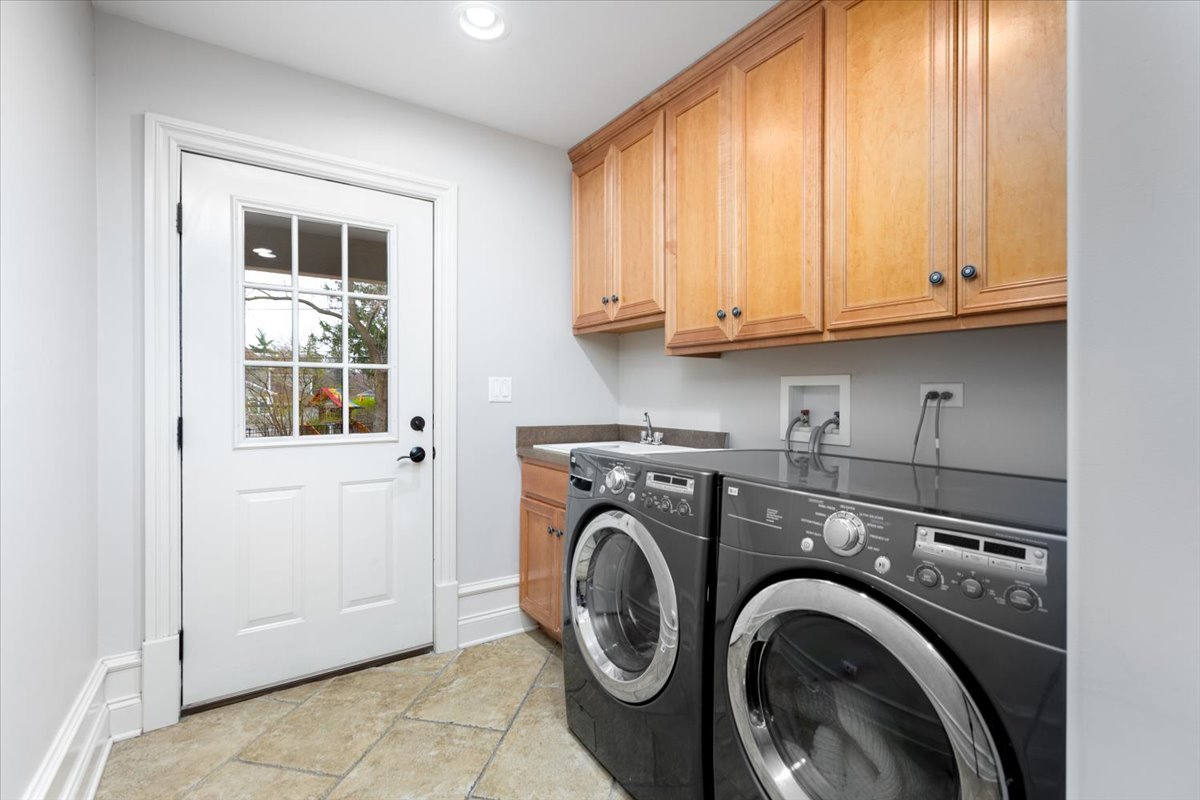 849 East Hillside Road Naperville, IL 60540 - Photo 59 of 75