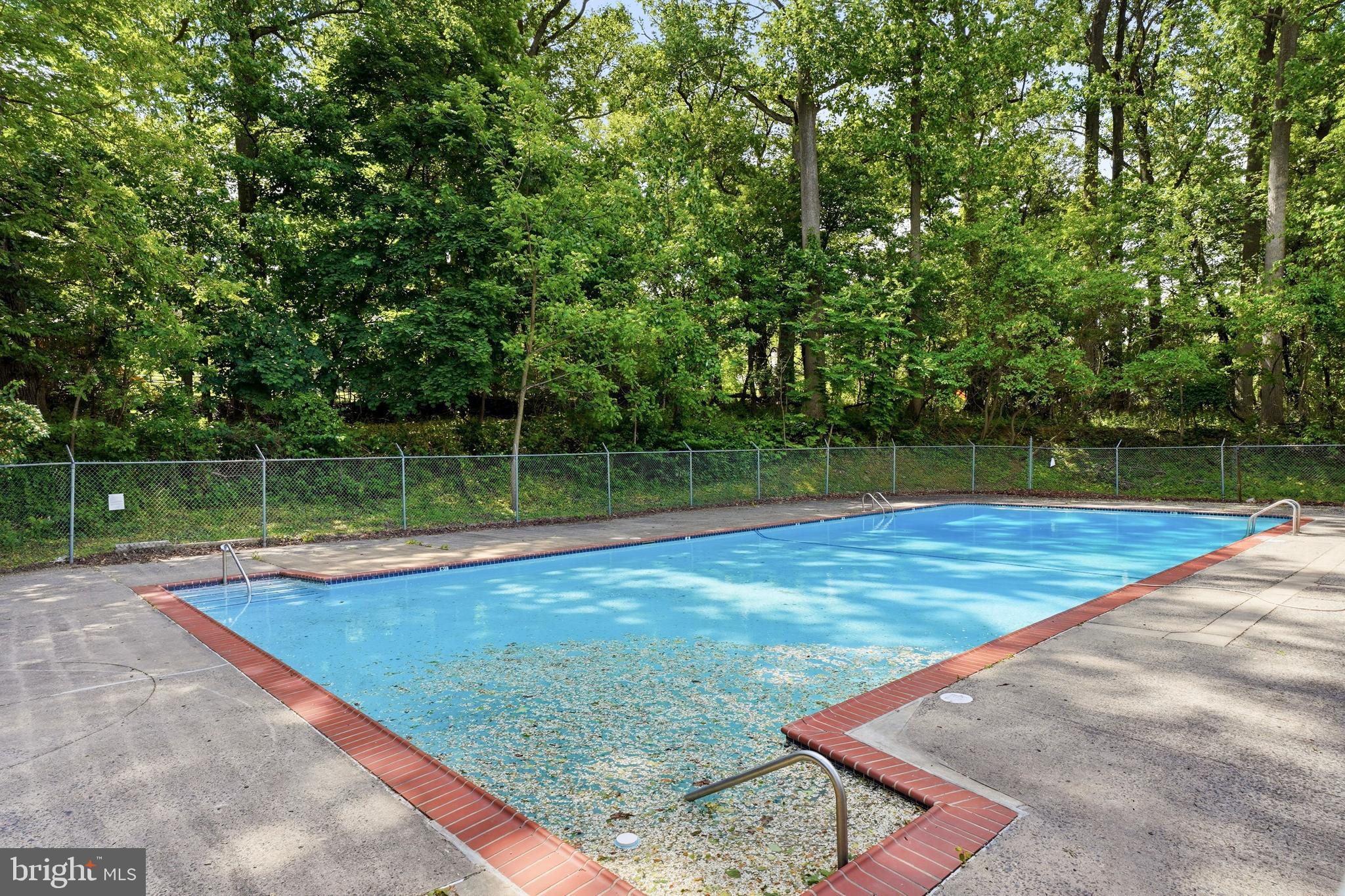 400 Glendale Road, Unit A22 Havertown, PA 19083 - Photo 14 of 17 community pool