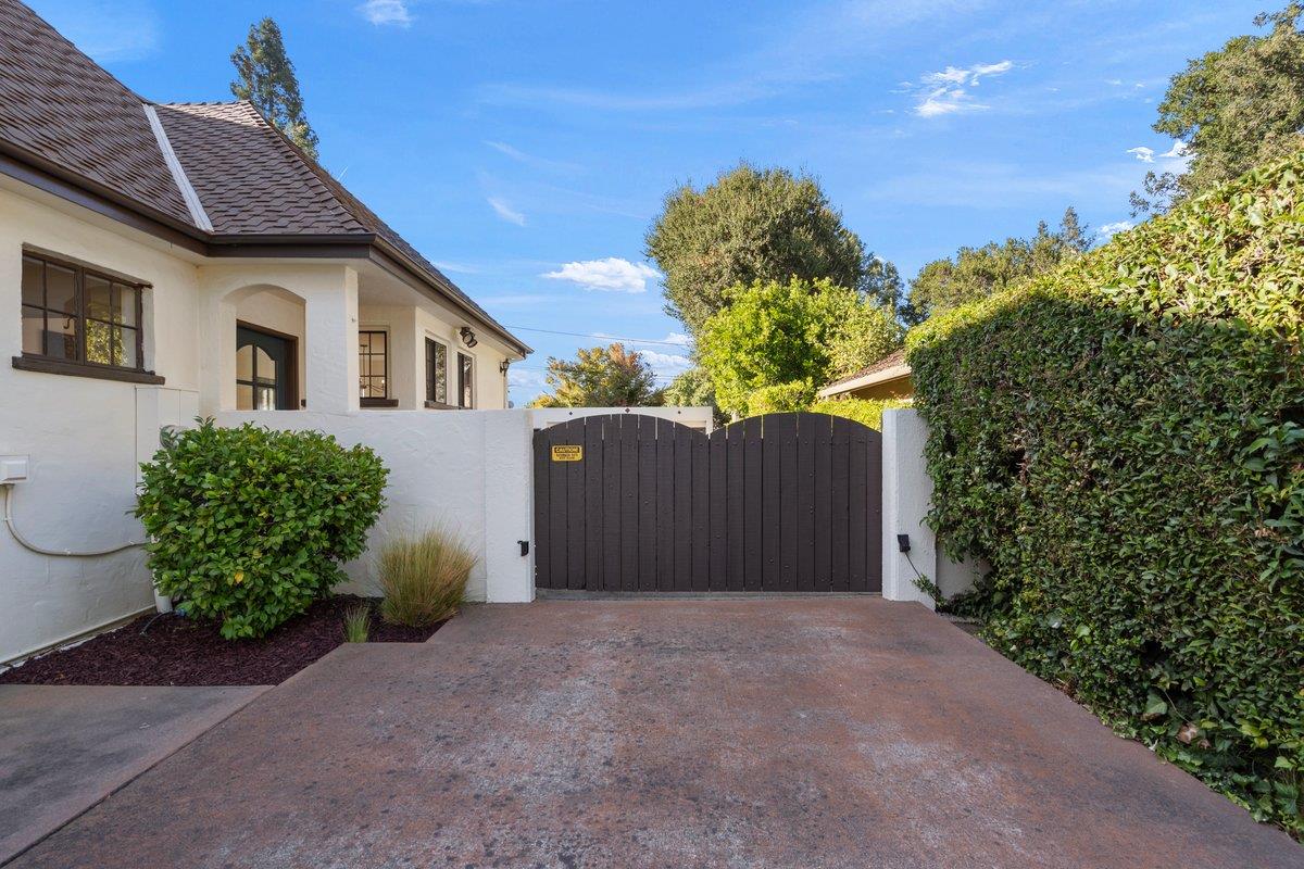731 5th Street Gilroy, CA 95020 - Photo 25 of 31 a house view with a garden space