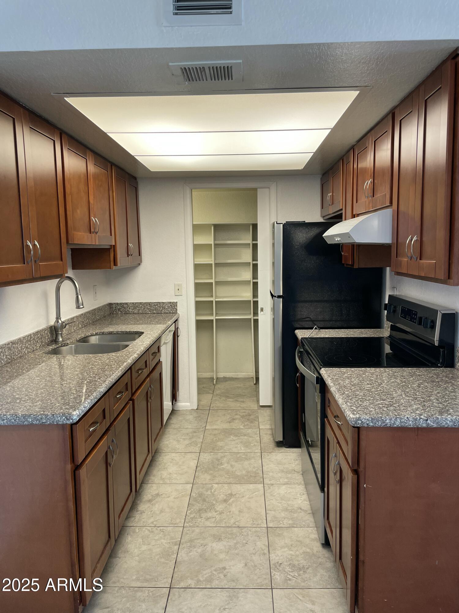 16635 North Cave Creek Road, Unit 213 Phoenix, AZ 85032 - Photo 5 of 17 IMG_0958