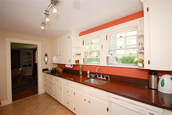 25 Bow Road Newton, MA 02459 - Photo 11 of 16