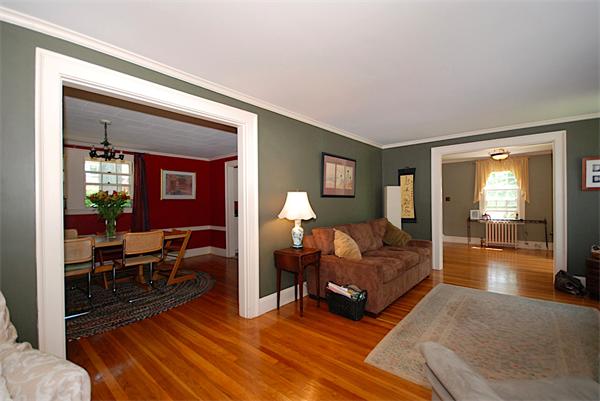 25 Bow Road Newton, MA 02459 - Photo 7 of 16
