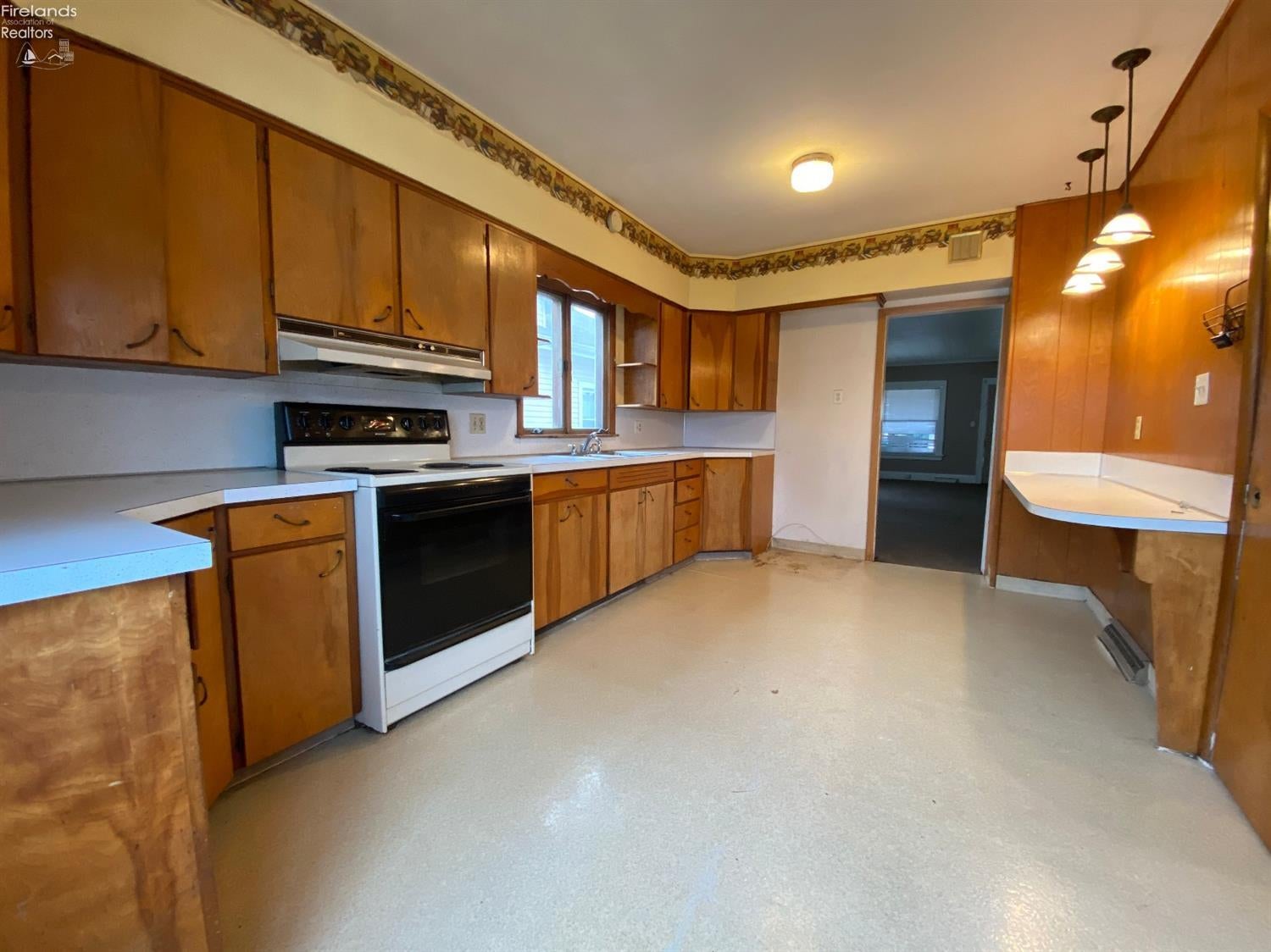 1210 Hollyrood Road Sandusky, OH 44870 - Photo 5 of 18 Gallery Image 5