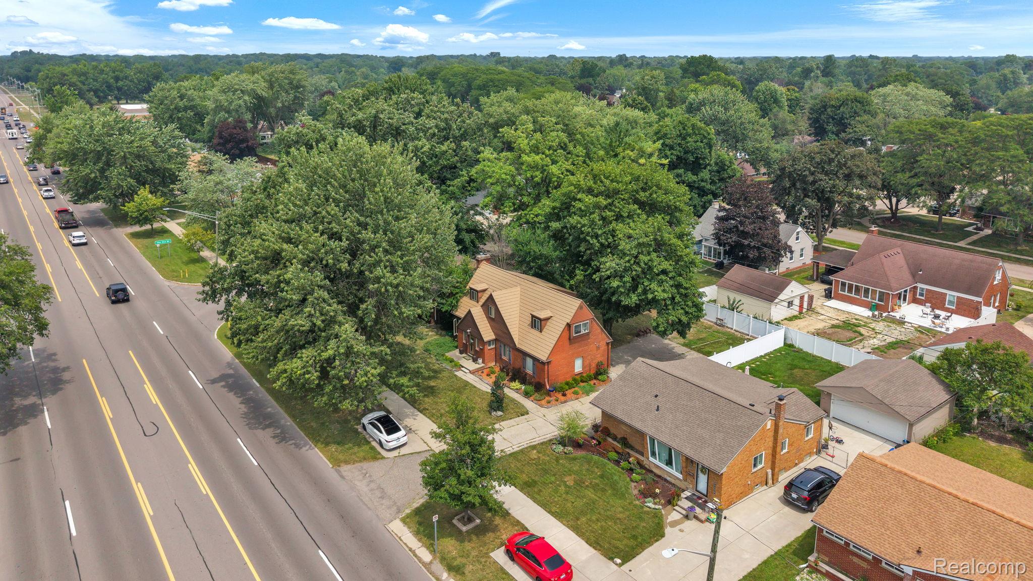 14844 Inkster Road Redford, MI 48239 - Photo 47 of 49 10-web-or-mls-DJI_20260720140659_0311_D.jpg