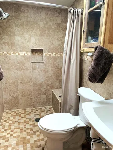 $158,500 | 639 East Washington Street, Veedersburg, IN 47987