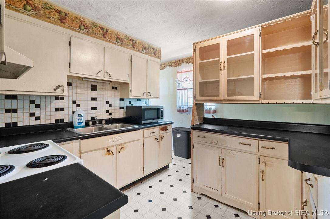 969 South Goshen Road Scottsburg, IN 47170 - Photo 27 of 47