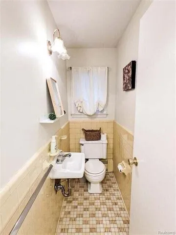 $2,200 | 26150 Barbados Road, Farmington, MI 48334