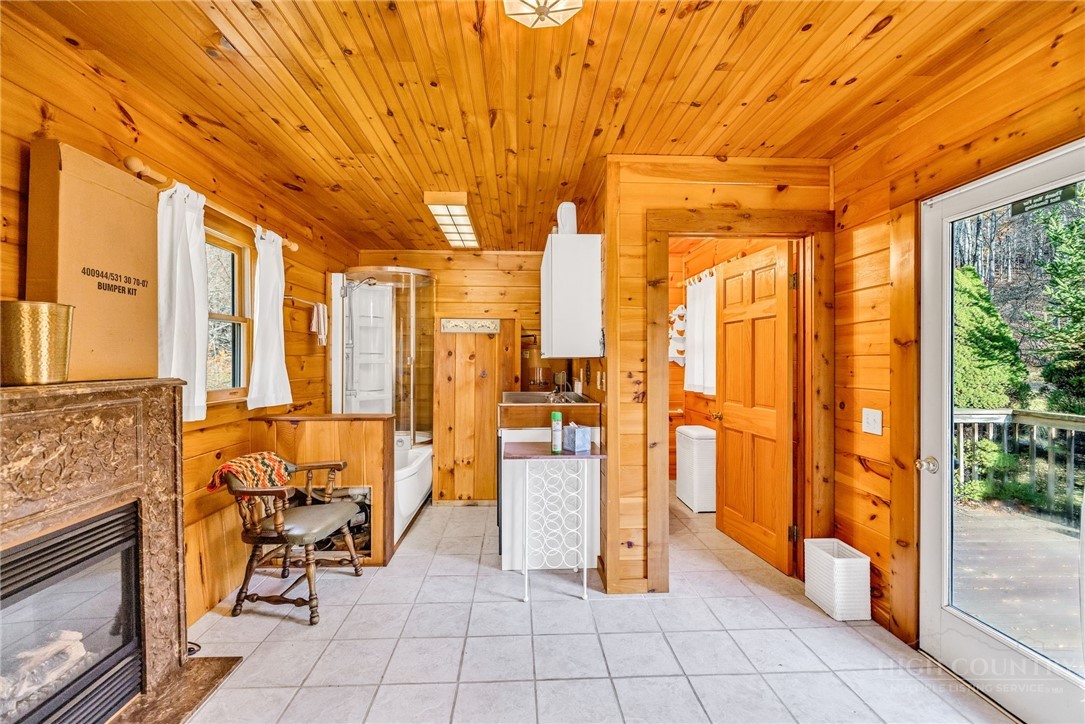 1451 Elliott Road West Jefferson, NC 28694 - Photo 15 of 33