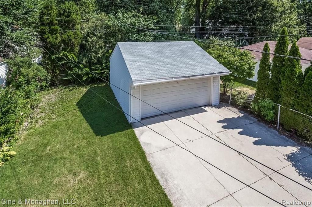 1766 Newcastle Road Grosse Pointe, MI 48236 - Photo 27 of 39