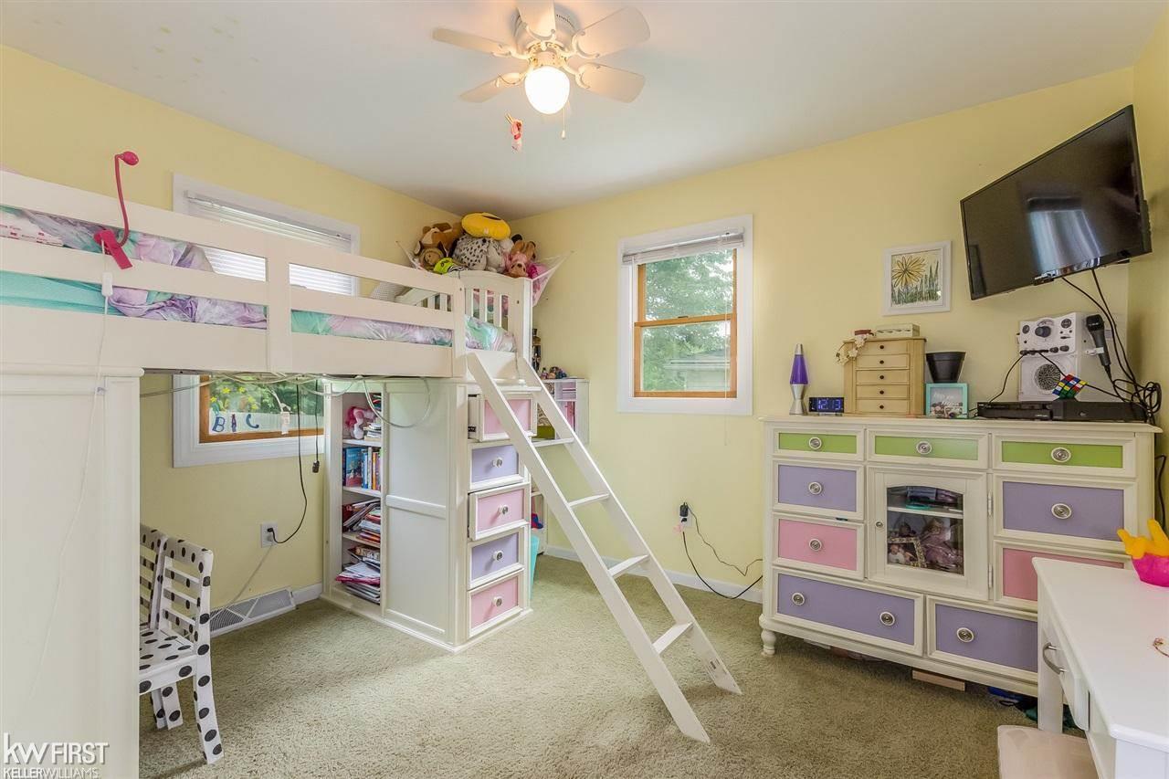 9451 Hogan Road Fenton, MI 48430 - Photo 11 of 23