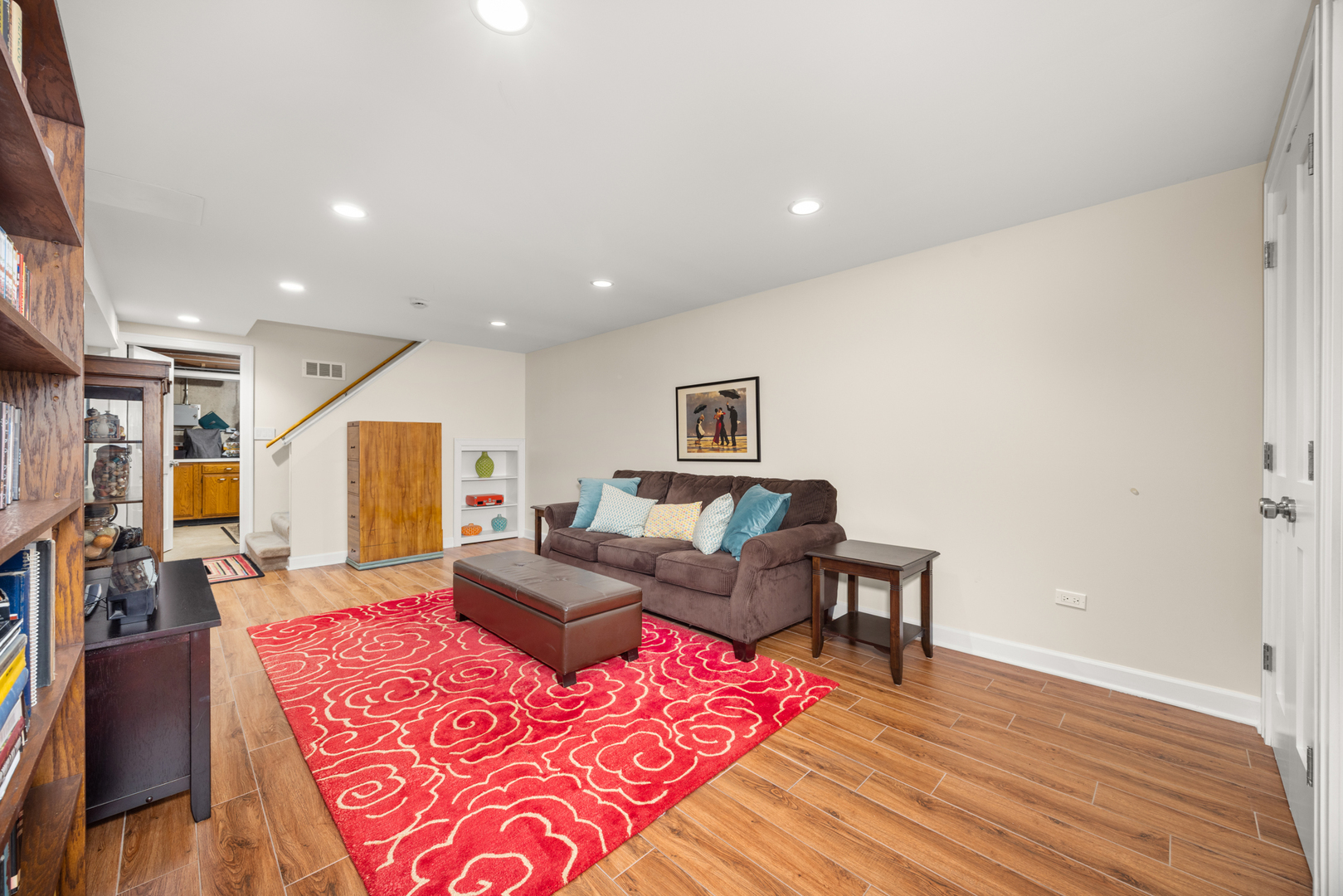 715 Smoke Tree Road Deerfield, IL 60015 - Photo 28 of 41 a living room with furniture and a wooden floor