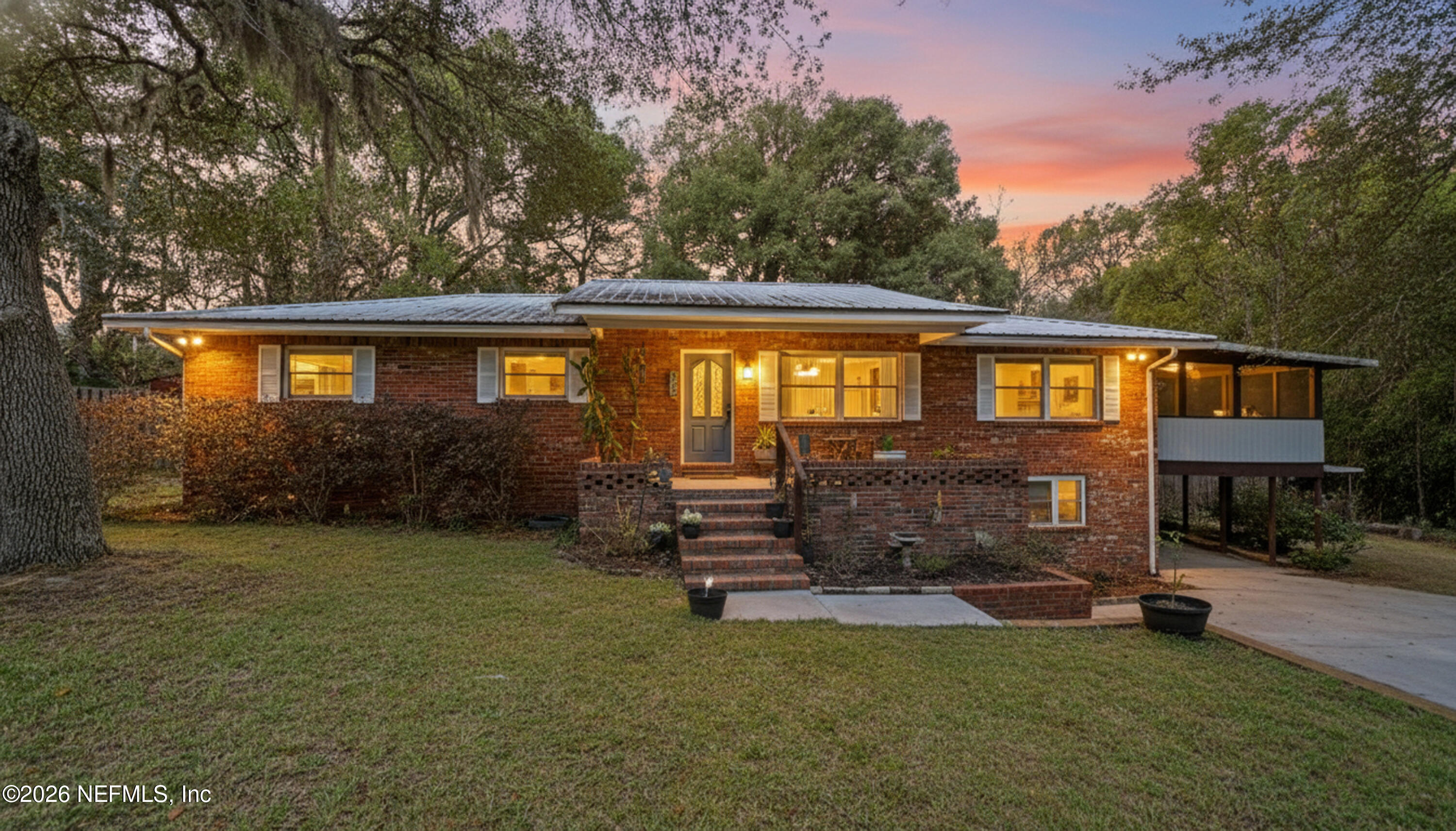 360 Nightingale St-0