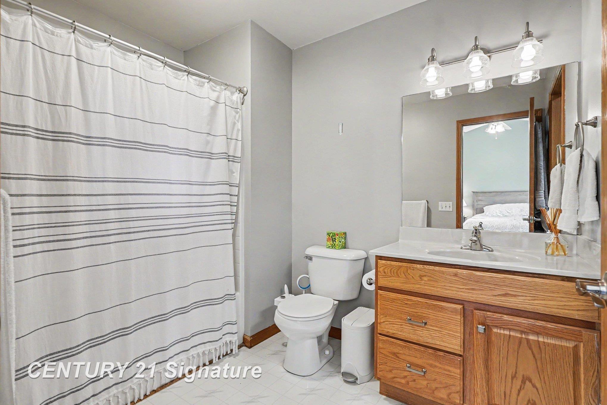 3790 North Gleaner Road Freeland, MI 48623 - Photo 14 of 45