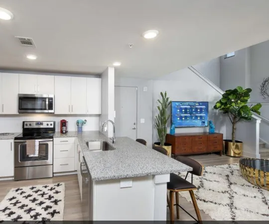 $2,013 | 1099 Boulevard Southeast, Unit 2103, Atlanta, GA 30315