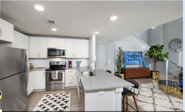 $2,013 | 1099 Boulevard Southeast, Unit 2103, Atlanta, GA 30315