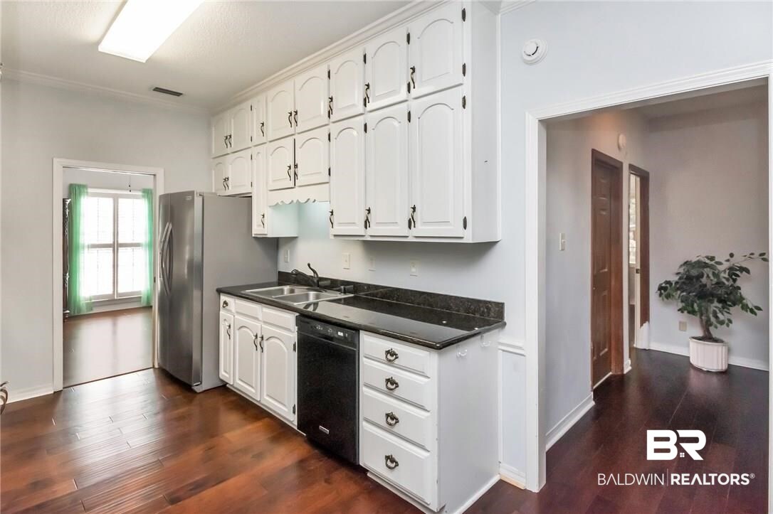 6000 Cherry Ridge Court Mobile, AL 36609 - Photo 13 of 40