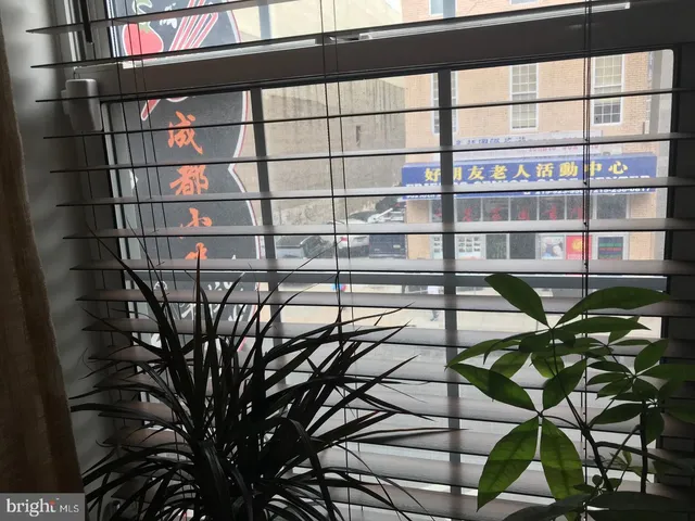 $2,100 | 906 Arch Street, Philadelphia, PA 19107