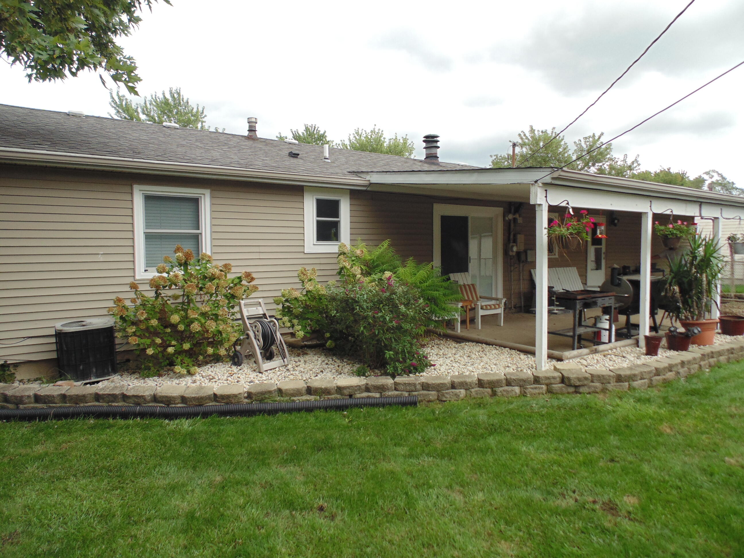 642 Oxbow Road Valparaiso, IN 46385 - Photo 26 of 34 2592x1944